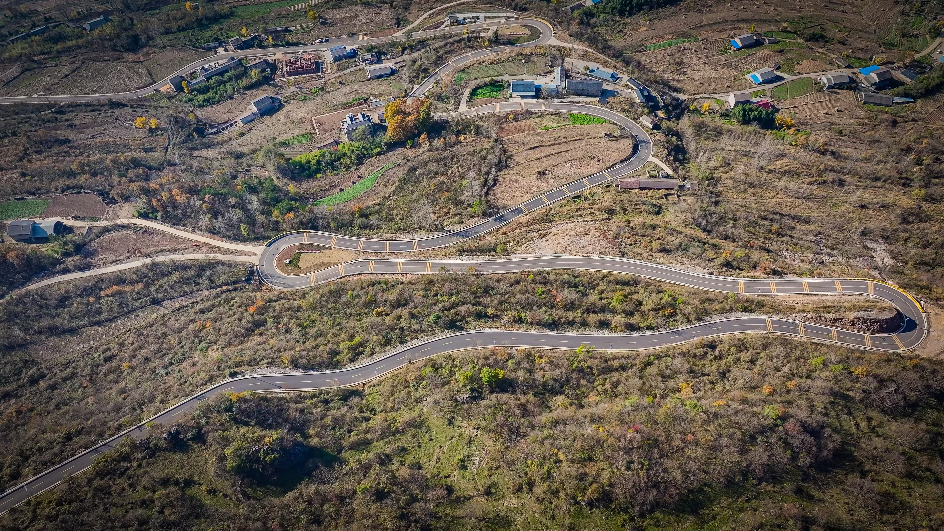 夷陵区布百路（布袋埫至百里荒景区西门）改扩建工程（施工）